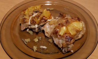 kurica-s-ananasom-v-duhovke