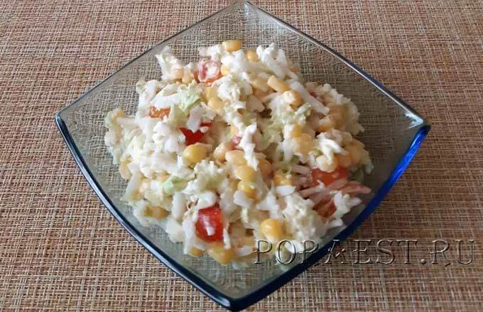 salat-iz-pekinskoj-kapusty-s-syrom