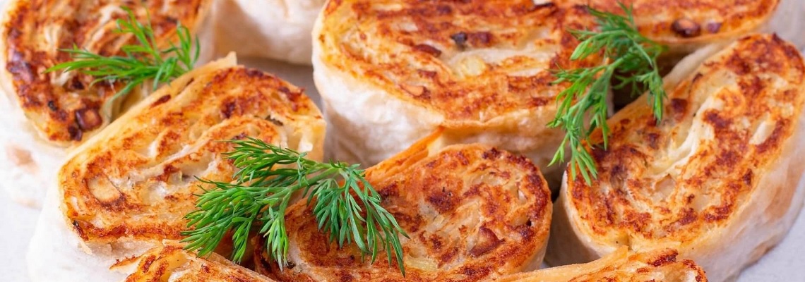 ТОП-18 закусок из лаваша: простые и вкусные рецепты с разными начинками